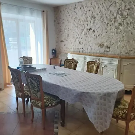 Belle Maison Du 18e Siecle Bazemont