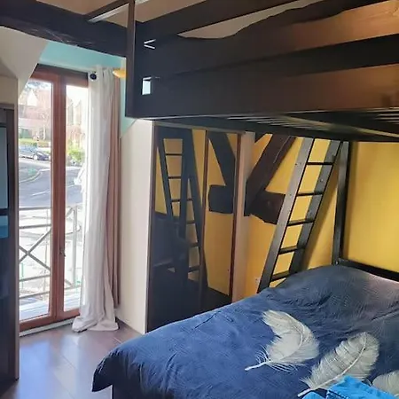 בית נופש Belle Maison Du 18e Siecle *